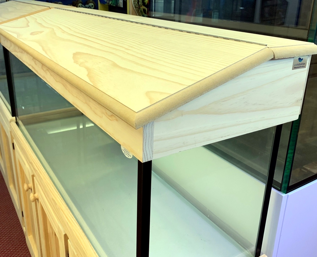 Aquarium hood replacement parts online
